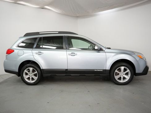 Used 2013 Subaru Outback 2.5i Limited image 5