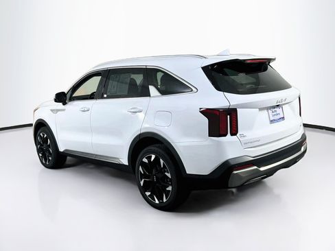 Used 2025 Kia Sorento EX w/ Panoramic Sunroof Package AWD/4WD image 7