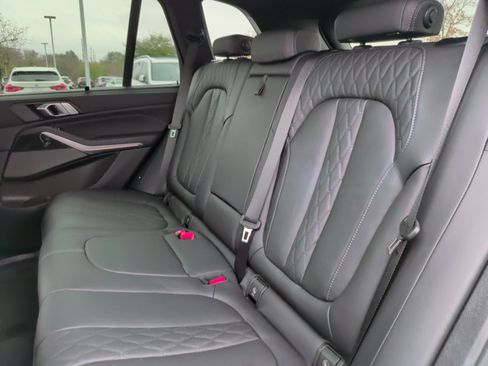 Used 2025 BMW X5 xDrive40i image 38