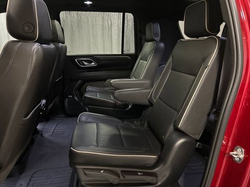Used 2023 GMC Yukon XL SLT image 23