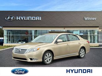 Used 2011 Toyota Avalon FWD video 1
