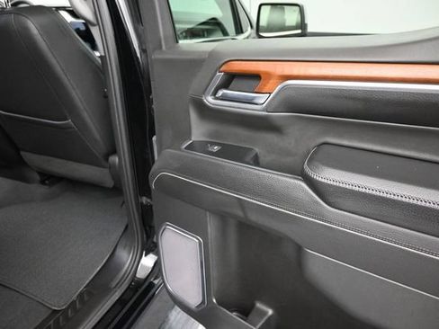 Used 2023 GMC Sierra 1500 Denali w/ Technology Package AWD/4WD image 18