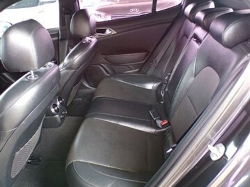 Used 2018 Kia Stinger GT RWD image 19