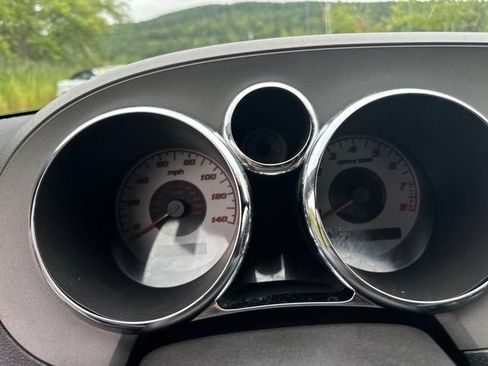 Used 2006 Pontiac Solstice Convertible w/ Power Package RWD image 14