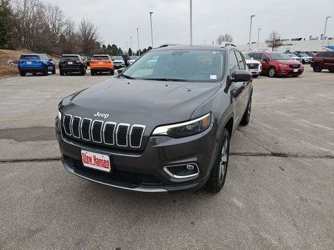 Used 2021 Jeep Cherokee Limited image 2