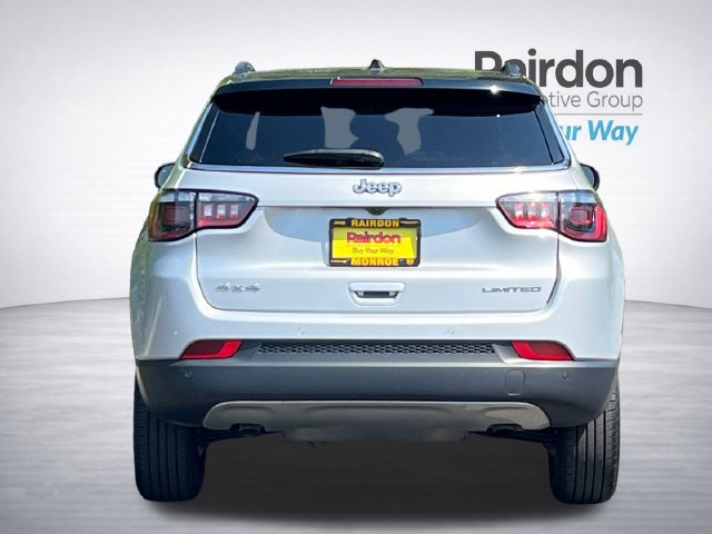 Used 2024 Jeep Compass Limited AWD/4WD image 6