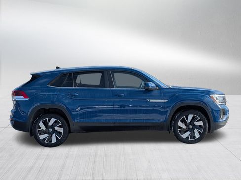 Certified 2025 Volkswagen Atlas Cross Sport SE image 8