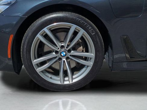 Used 2018 BMW 740e xDrive image 18