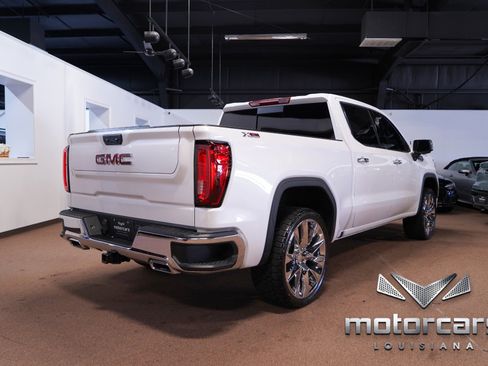 Used 2023 GMC Sierra 1500 SLT image 7