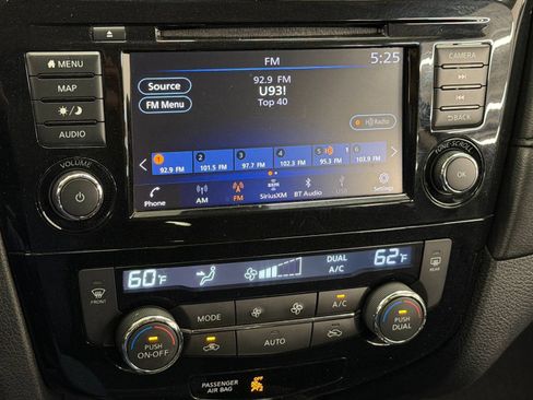 Used 2019 Nissan Rogue SV w/ Premium Package AWD/4WD image 20