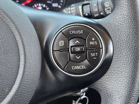 Used 2020 Kia Soul LX image 17