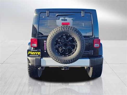 Used 2015 Jeep Wrangler Unlimited Sahara w/ Max Tow Package image 5