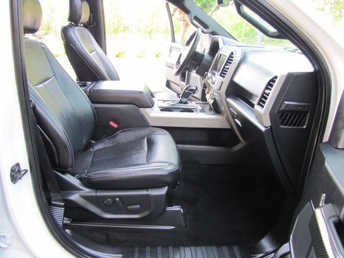 Used 2020 Ford F150 Lariat w/ Equipment Group 502A Luxury AWD/4WD image 21