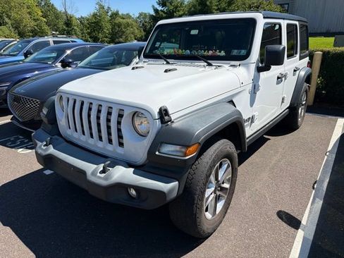 Used 2019 Jeep Wrangler Unlimited Sport S AWD/4WD image 2