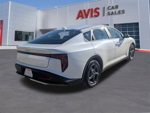 Used 2025 Kia K4 LXS image 6