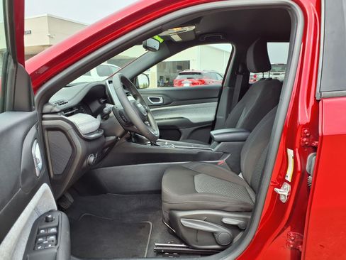 Used 2025 Jeep Compass Sport AWD/4WD image 18