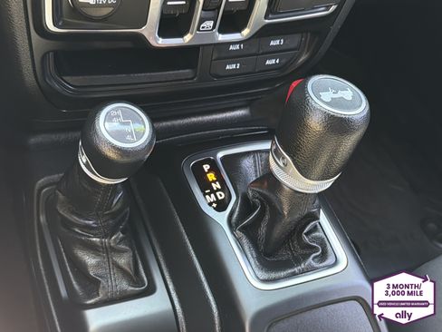 Used 2023 Jeep Wrangler Unlimited Sport AWD/4WD image 24