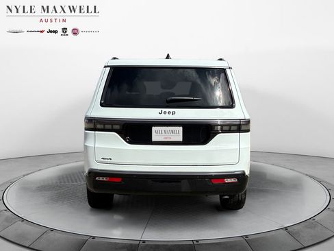 New 2026 Jeep Grand Wagoneer Limited AWD/4WD image 15