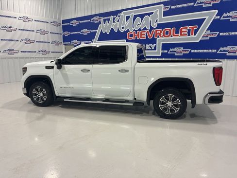 Used 2023 GMC Sierra 1500 SLT w/ SLT Convenience Package AWD/4WD image 3