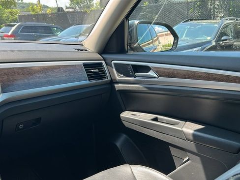 Used 2018 Volkswagen Atlas SEL Premium AWD/4WD image 21