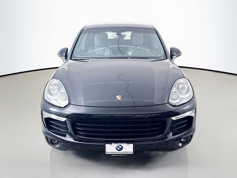 Used 2017 Porsche Cayenne Platinum Edition image 2