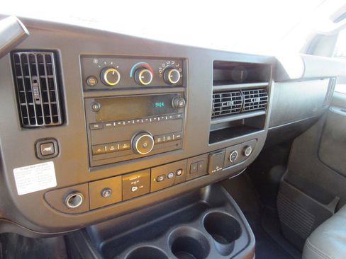 Used 2021 GMC Savana 3500 Extended w/ Power Convenience Package RWD image 29