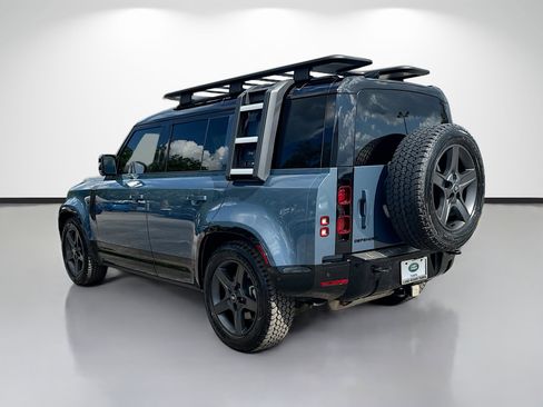 Used 2024 Land Rover Defender 110 X-Dynamic SE AWD/4WD image 3