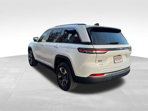 Used 2022 Jeep Grand Cherokee Limited 4xe image 7