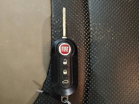 Used 2016 FIAT 500L Trekking FWD image 32