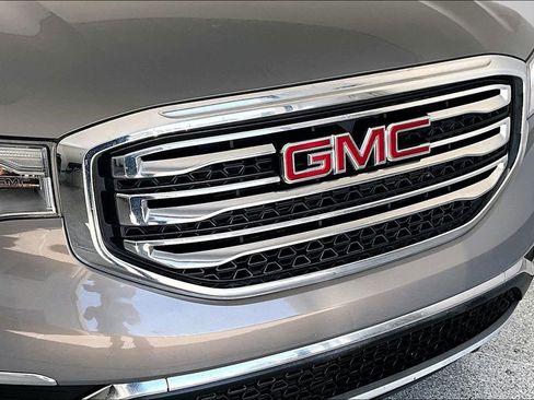 Used 2019 GMC Acadia SLT FWD image 35