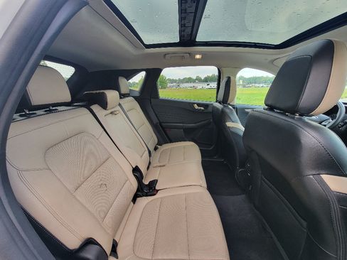 Used 2022 Ford Escape SEL FWD image 31