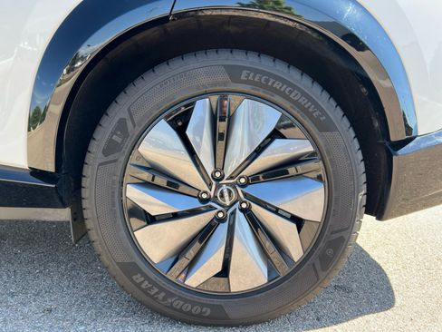Used 2023 Nissan Ariya AWD image 24