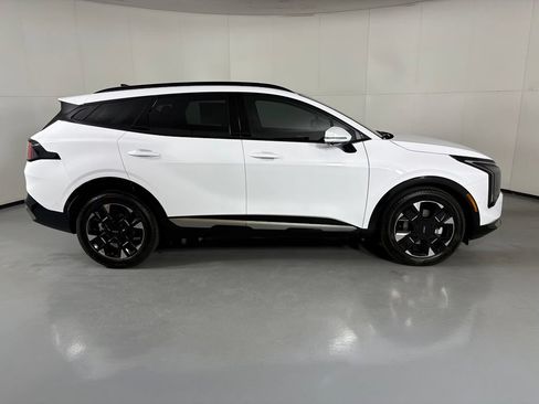 New 2026 Kia Sportage SX FWD image 9