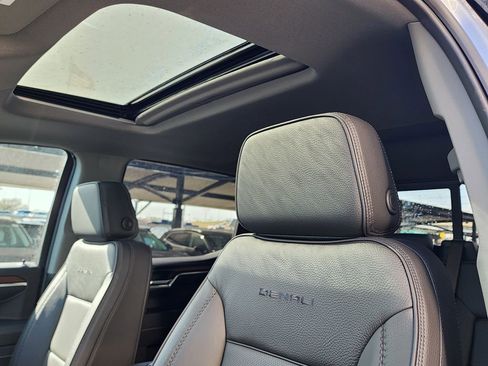 New 2026 GMC Sierra 1500 Denali w/ Denali Reserve Package image 17