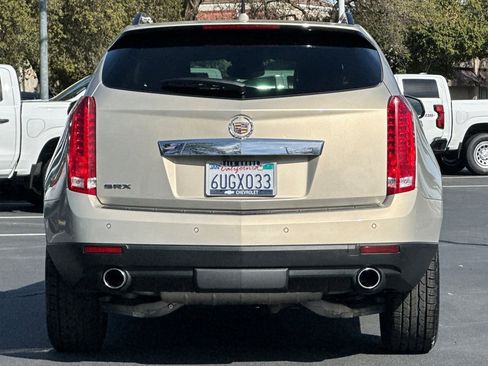 Used 2011 Cadillac SRX Luxury image 4