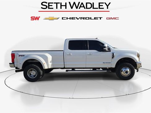 Used 2019 Ford F350 Lariat w/ Lariat Value Package image 8
