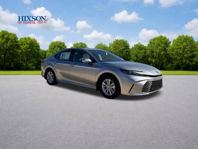 New 2025 Toyota Camry LE w/ Convenience Package