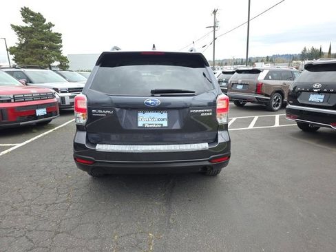 Used 2017 Subaru Forester 2.5i Premium w/ All-Weather Package image 6