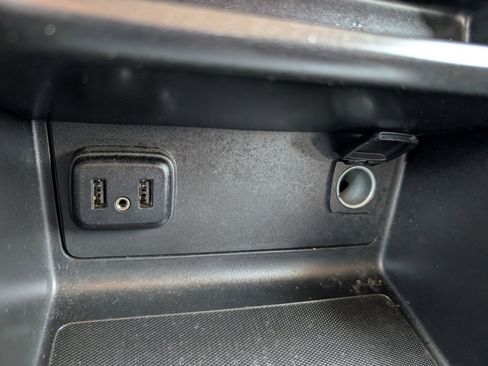 Used 2021 Chevrolet Colorado LT w/ Fleet Safety Package image 27