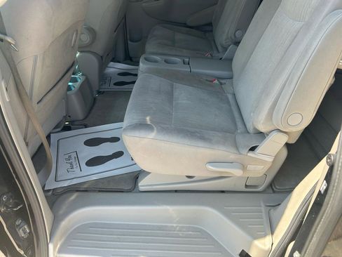 Used 2014 Nissan Quest SV image 9