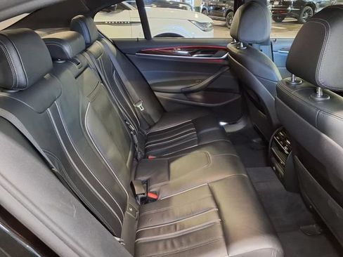 Used 2019 BMW 530e RWD image 27