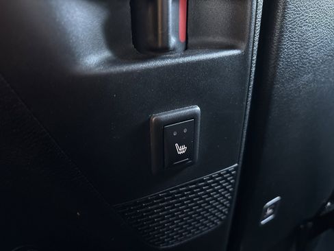 Used 2018 Chrysler Pacifica Touring-L Plus w/ Advanced Safetytec Group image 29