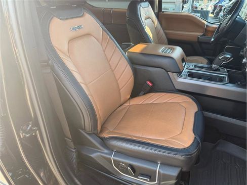 Used 2017 Ford F150 Limited image 23