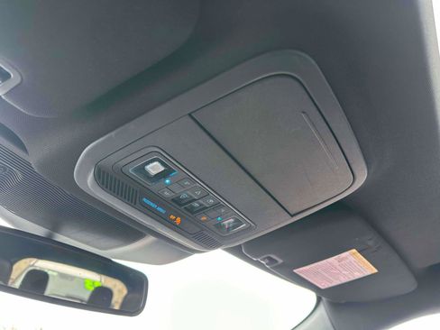 Used 2023 Ford Explorer ST-Line w/ Class IV Trailer Tow Package image 33