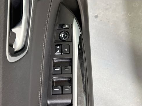 Used 2018 Acura TLX V6 SH-AWD image 17