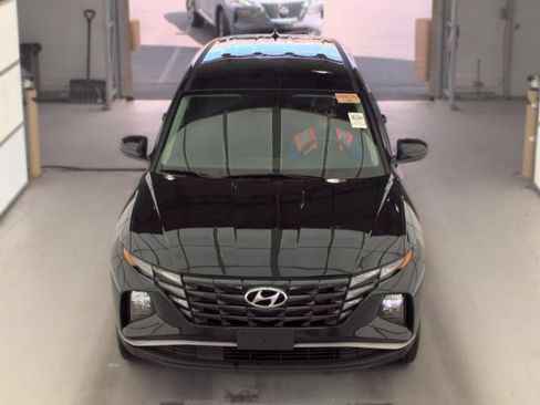 Used 2023 Hyundai Tucson SE AWD/4WD image 2
