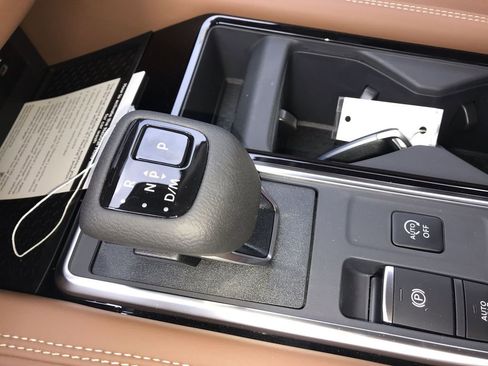 New 2026 Nissan Pathfinder Platinum AWD/4WD image 19