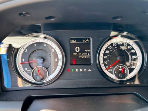 Used 2015 RAM 1500 Express image 14