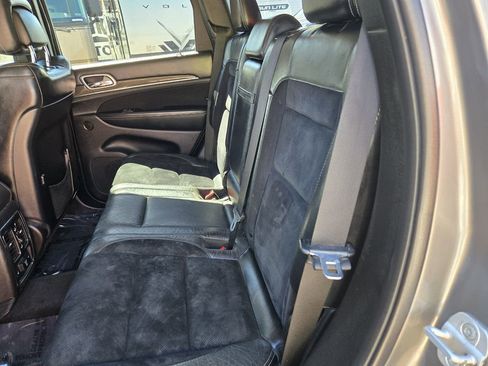 Used 2012 Jeep Grand Cherokee SRT8 w/ Luxury Group II image 19