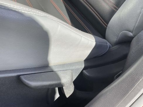 Used 2021 Nissan Kicks SR w/ SR Premium Package image 12